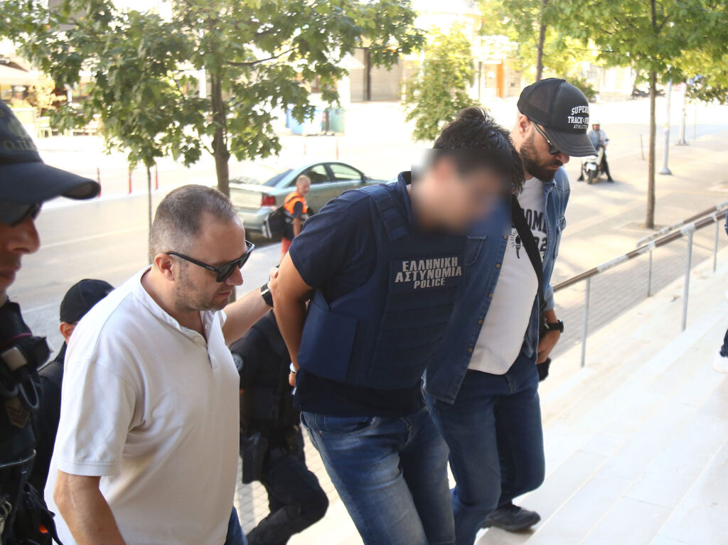 Θεσσαλονίκη:-«Μου-έκανε-παρατήρηση-και-θόλωσα»-–-Τι-υποστήριξε-ο-50χρονος-αδελφοκτόνος