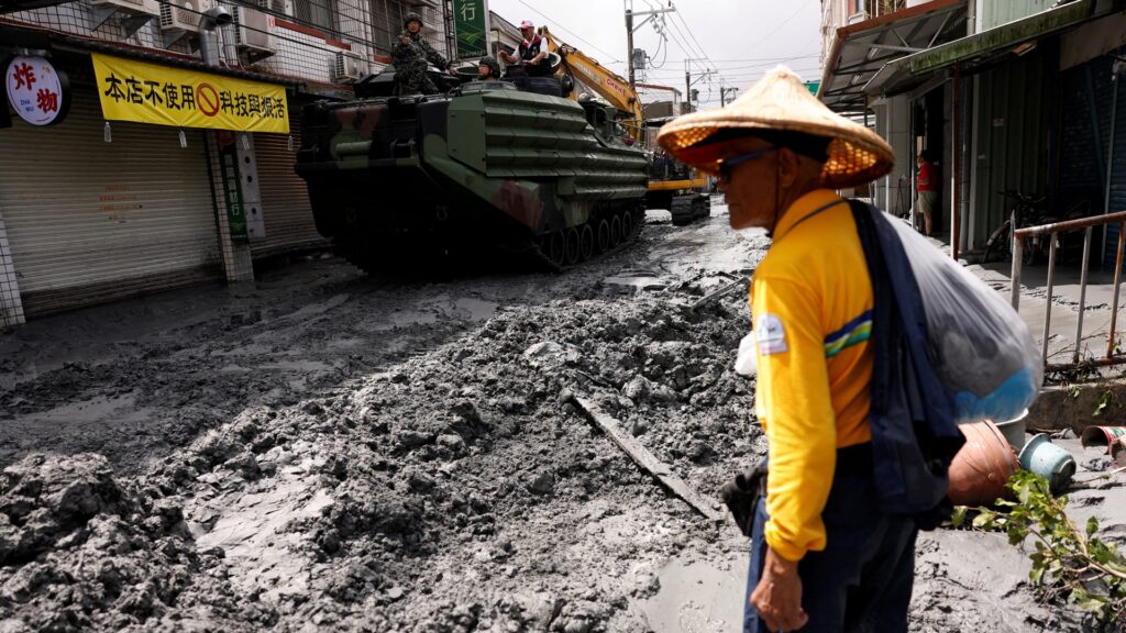 Ο-τυφώνας-Ραγκάσα-σκότωσε-14-ανθρώπους-στην-Ταϊβάν-και-απειλεί-την-Κίνα