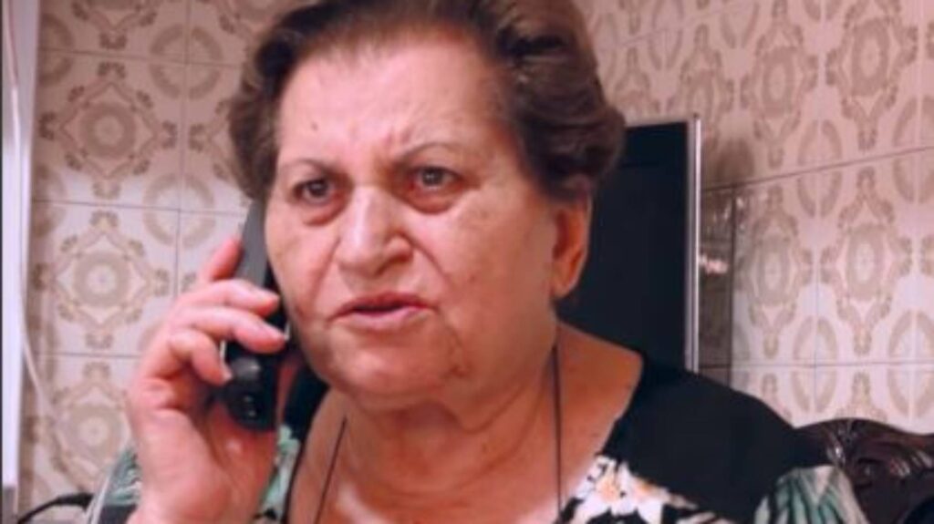 «Αυτά-τα-λέει-η-νύφη-μου»-–-Το-χιουμοριστικό-βίντεο-της-ΕΛΑΣ.-για-τις-απάτες-σε-ηλικιωμένους