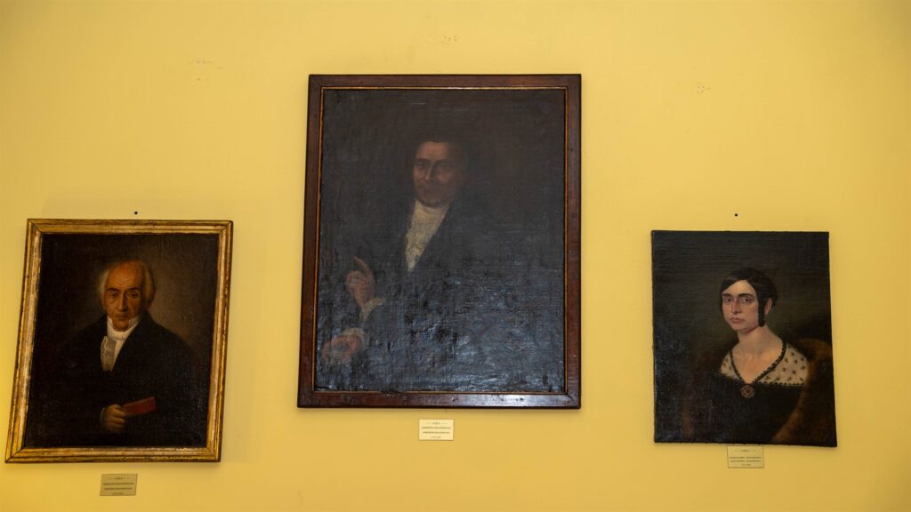 Μια-ιστορική-οικογένεια-της-Ζακύνθου-δωρίζει-θησαυρούς-στη-Βιβλιοθήκη-του-νησιού