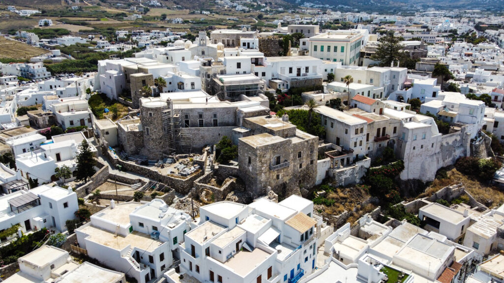 «Δωρική»-στέγη-για-τα-ειδώλια