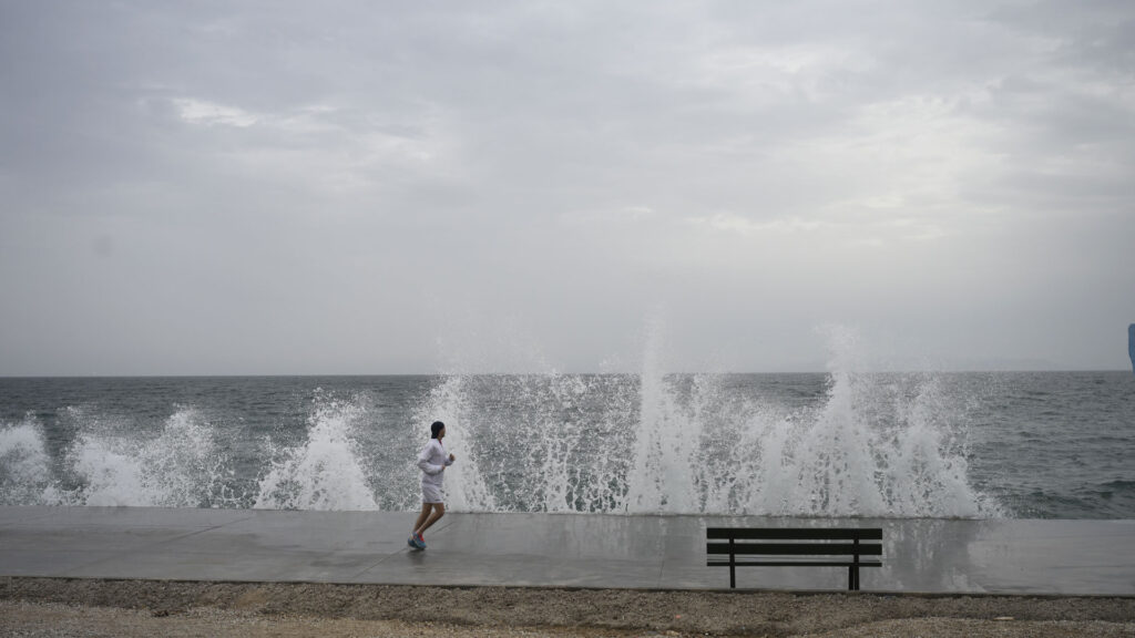 Αλλάζει-το-σκηνικό-του-καιρού-–-Πού-αναμένονται-βροχές-και-καταιγίδες