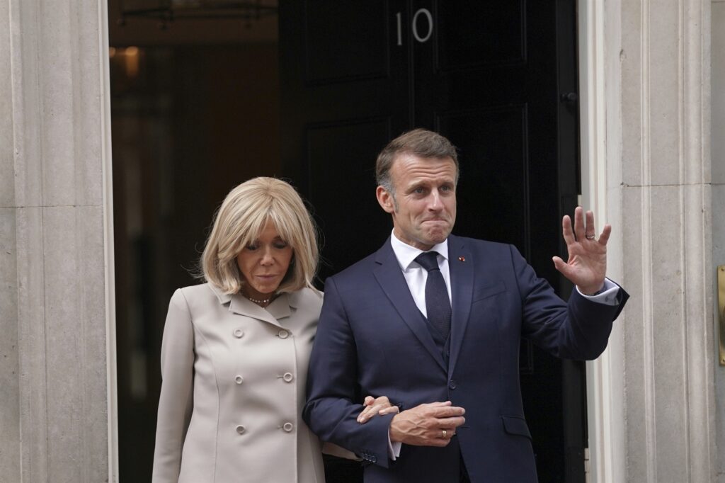 Πώς-αποδεικνύεις-ότι-δεν-είσαι-ελέφαντας