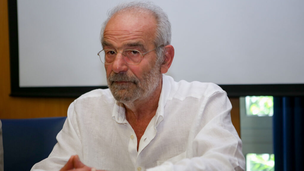 Αλαβάνος-για-Τσίπρα:-«Τέτοιοι-άνθρωποι-πρέπει-να-γονατίσουν-και-να-ζητήσουν-συγγνώμη»