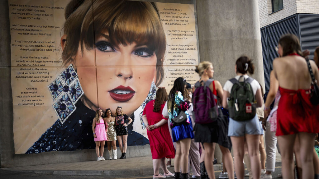 Οι «swifties» της Ελλάδας Οι-«swifties»-της-Ελλάδας