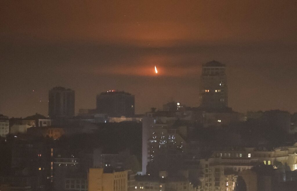 Ουκρανία:-Μπλακ-άουτ-και-δεκάδες-τραυματίες-από-τους-ρωσικούς-βομβαρδισμούς