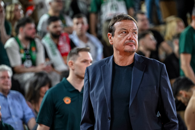 Παναθηναϊκός: Έξαλλος ο Αταμάν δέχθηκε τεχνική ποινή για διαμαρτυρία στο Μονακό – Βίντεο Παναθηναϊκός:-Έξαλλος-ο-Αταμάν-δέχθηκε-τεχνική-ποινή-για-διαμαρτυρία-στο-Μονακό-–-Βίντεο