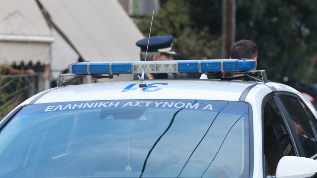 Σαλαμίνα:-Οι-ληστές-χτύπησαν-την-75χρονη-με-μπουκάλι-στο-κεφάλι
