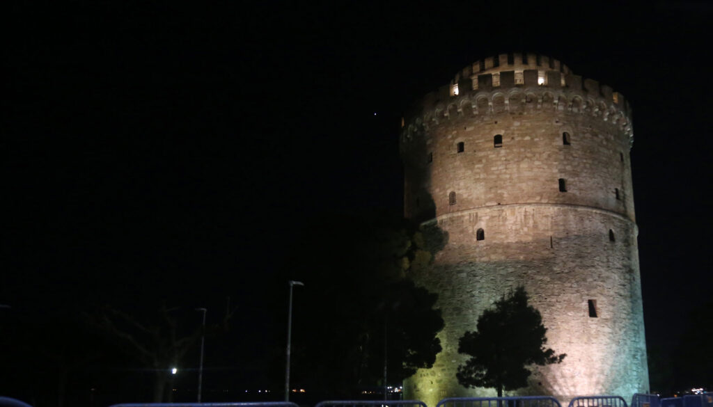 Θεσσαλονίκη:-13χρονος-λήστεψε-21χρονο-λέγοντας-ότι-έχει-μαχαίρι