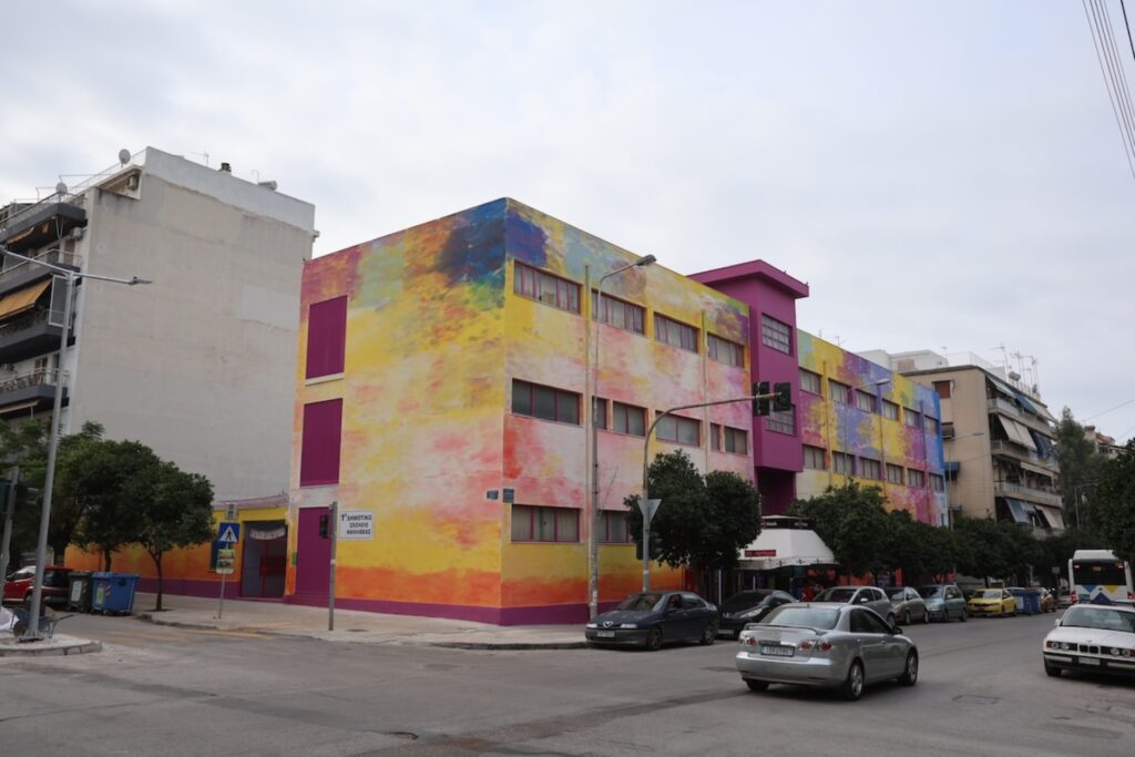 Ενα-ποπ-αρτ-σχολείο-για-τους-μαθητές-της-Καλλιθέας