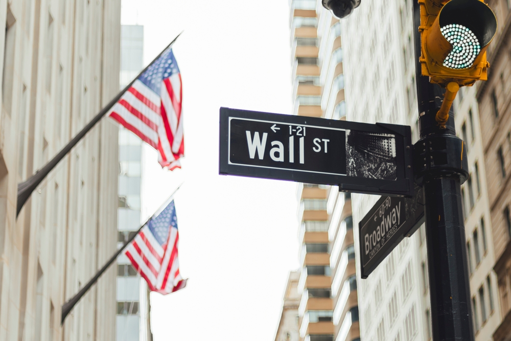 Wall Street: Η εβδομάδα που έφερε την ΑΙ αντιμέτωπη με την πραγματικότητα wall-street:-Η-εβδομάδα-που-έφερε-την-ΑΙ-αντιμέτωπη-με-την-πραγματικότητα