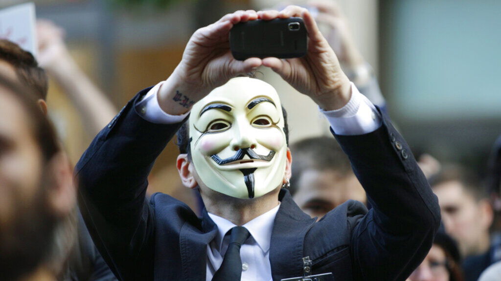 Το-«v-for-vendetta»-επιστρέφει-στη-μικρή-οθόνη