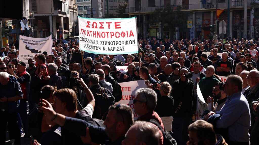 Συνάντηση-Τσιάρα-με-αγρότες-–-Τι-είπε-για-πληρωμές-και-ευλογιά-των-προβάτων