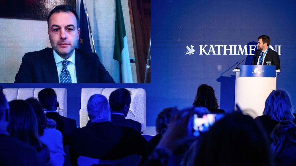 reimagine-tourism-in-greece:-Ο-υπερτουρισμός,-η-κλιματική-αλλαγή-και-το-παράδειγμα-της-Βενετίας