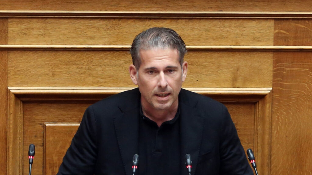 Εντός και Εκτός: Μια Αννα Μπολέιν της εποχής μας Εντός-και-Εκτός:-Μια-Αννα-Μπολέιν-της-εποχής-μας