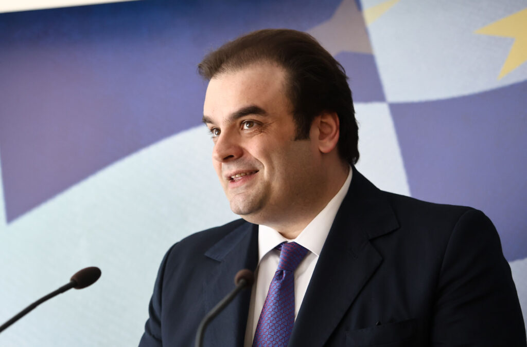 Πιερρακάκης:-Υποψήφιος-για-πρόεδρος-του-eurogroup
