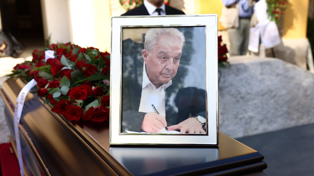 Στο-Πάρκο-Ελευθερίας-το-τελευταίο-αντίο-στον-Αλέκο-Φλαμπουράρη-[φωτογραφίες]