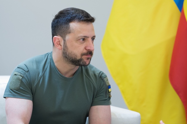 Ζελένσκι: Πάνω από 60 πυραύλους και 1.050 drones καμικάζι εξαπέλυσε η Ρωσία σε μία εβδομάδα Ζελένσκι:-Πάνω-από-60-πυραύλους-και-1.050-drones-καμικάζι-εξαπέλυσε-η-Ρωσία-σε-μία-εβδομάδα