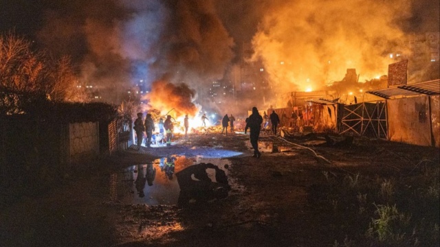 Τέσσερις νεκροί και 17 τραυματίες σε πλήγματα της Ρωσίας στο Χάρκοβο – Δείτε βίντεο Τέσσερις-νεκροί-και-17-τραυματίες-σε-πλήγματα-της-Ρωσίας-στο-Χάρκοβο-–-Δείτε-βίντεο