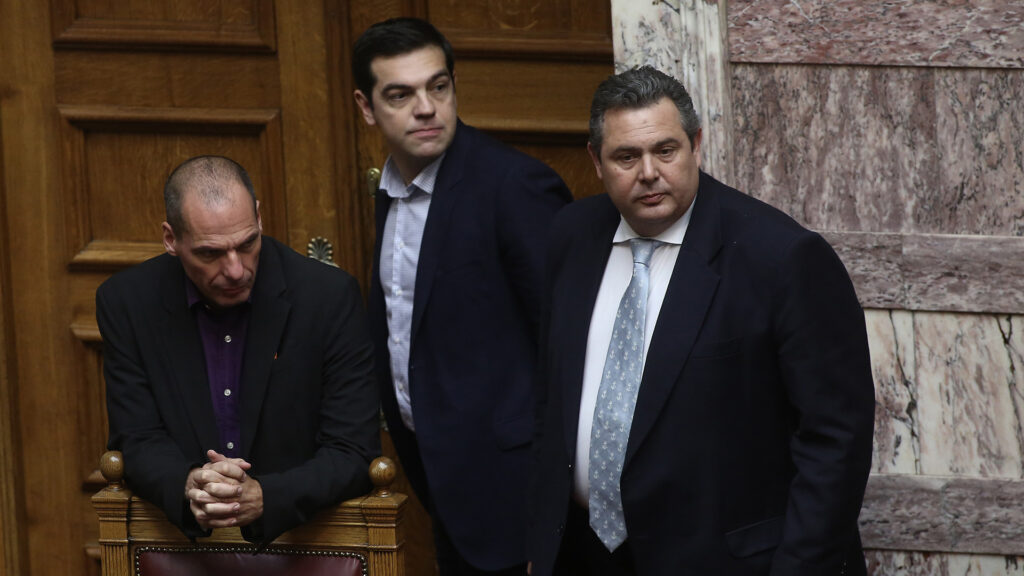 «Ιθάκη»-–-Μέρες-2015:-Ο-Καμμένος-στην-εξέδρα,-ο-«glossy»-Βαρουφάκης-και-η-Ζωή-στον…-ΟΗΕ