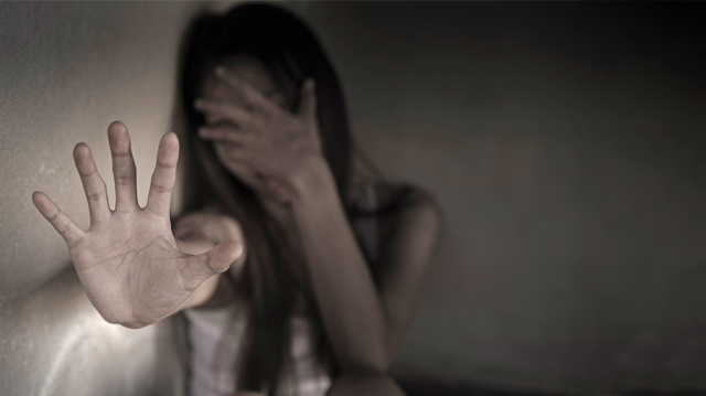 Ανήλικη φοιτήτρια από τις ΗΠΑ κατήγγειλε 47χρονο για σεξουαλική παρενόχληση στον Βόλο Ανήλικη-φοιτήτρια-από-τις-ΗΠΑ-κατήγγειλε-47χρονο-για-σεξουαλική-παρενόχληση-στον-Βόλο