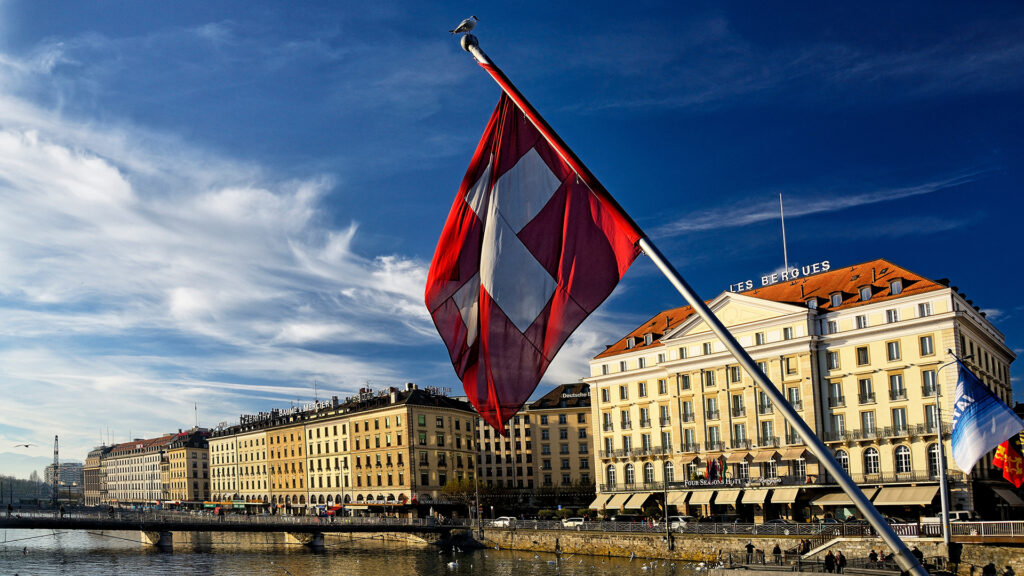 Οι-Ελβετοί-στις-κάλπες-για-υποχρεωτική-στρατιωτική-ή-πολιτική-θητεία-και-φόρο-στους-πλούσιους