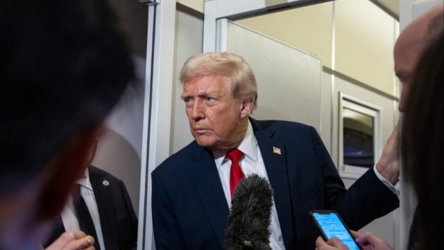 Τραμπ-για-Βενεζουέλα-και-Ονδούρα:-Τηλεφώνημα-με-Μαδούρο-και-πρόθεση-χάριτος-σε-Ερνάντες