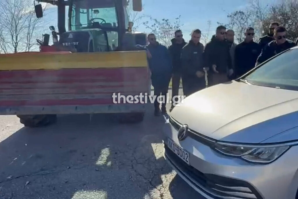 Μάλγαρα:-Αυτοκίνητο-έπεσε-πάνω-σε-τρακτέρ