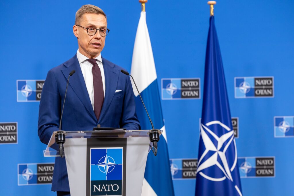 Ο-Φινλανδός-πρόεδρος-προειδοποιεί:-Απίθανη-μια-«δίκαιη-ειρήνη»-στην-Ουκρανία