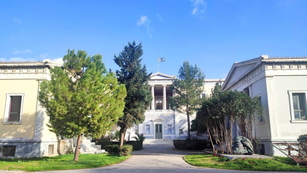 Πολυτεχνείο:-Φροντιστήριο-σε-«λιμνάζοντες»-φοιτητές