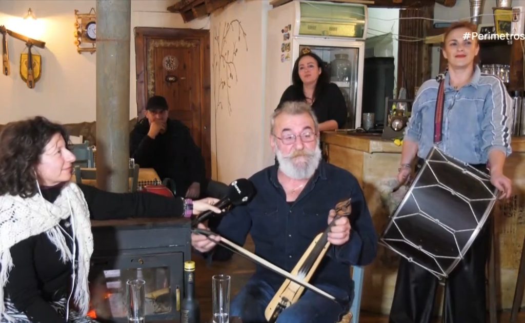 Η λύρα ως καθημερινό βίωμα: Ο Κυριάκος Ιωακειμίδης κρατά ζωντανή την ποντιακή μνήμη