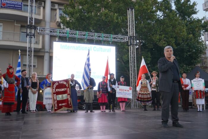 Σφοδρές αντιδράσεις για τη βράβευση τουρκικού χορευτικού στον Εύοσμο – Στο επίκεντρο οι ποντιακοί χοροί και η ιστορική μνήμη