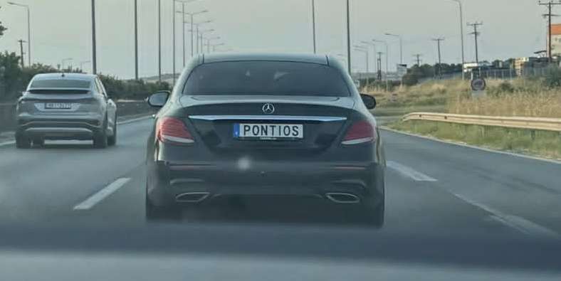 Πόντιος μέχρι και στην πινακίδα – Η Mercedes με το «PONTIOS» που κλέβει τις εντυπώσεις Πόντιος μέχρι και στην πινακίδα – Η Mercedes με το «PONTIOS» που κλέβει τις εντυπώσεις